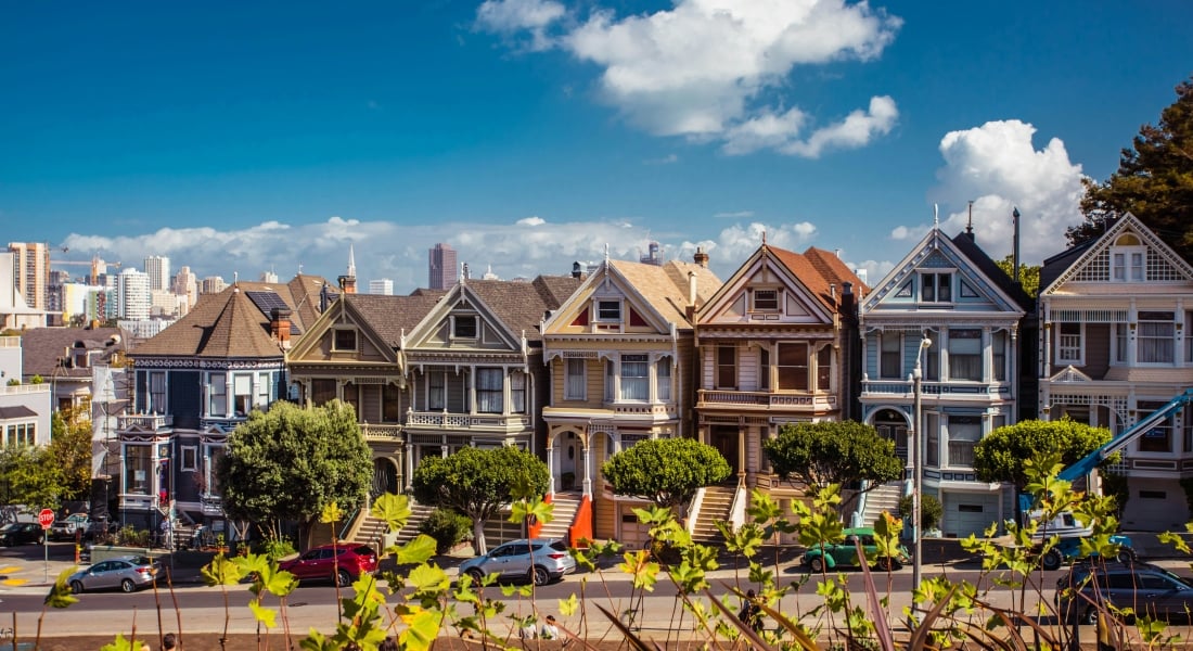 Row of homes on a summer day in San Francisco